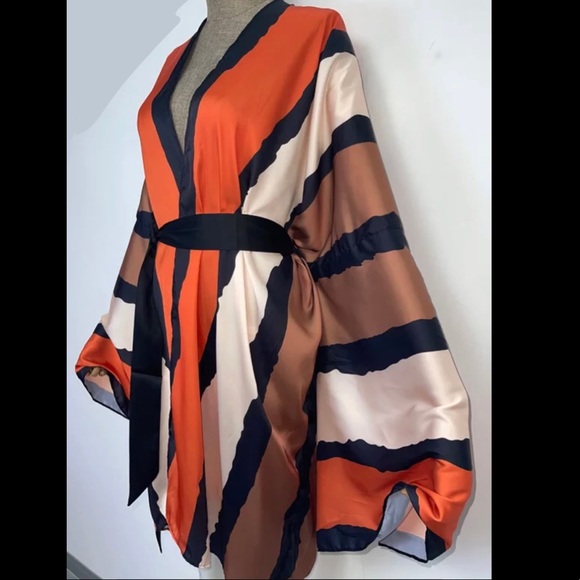 Kimono /dress- one sz fits most sm-3X - Picture 6 of 14